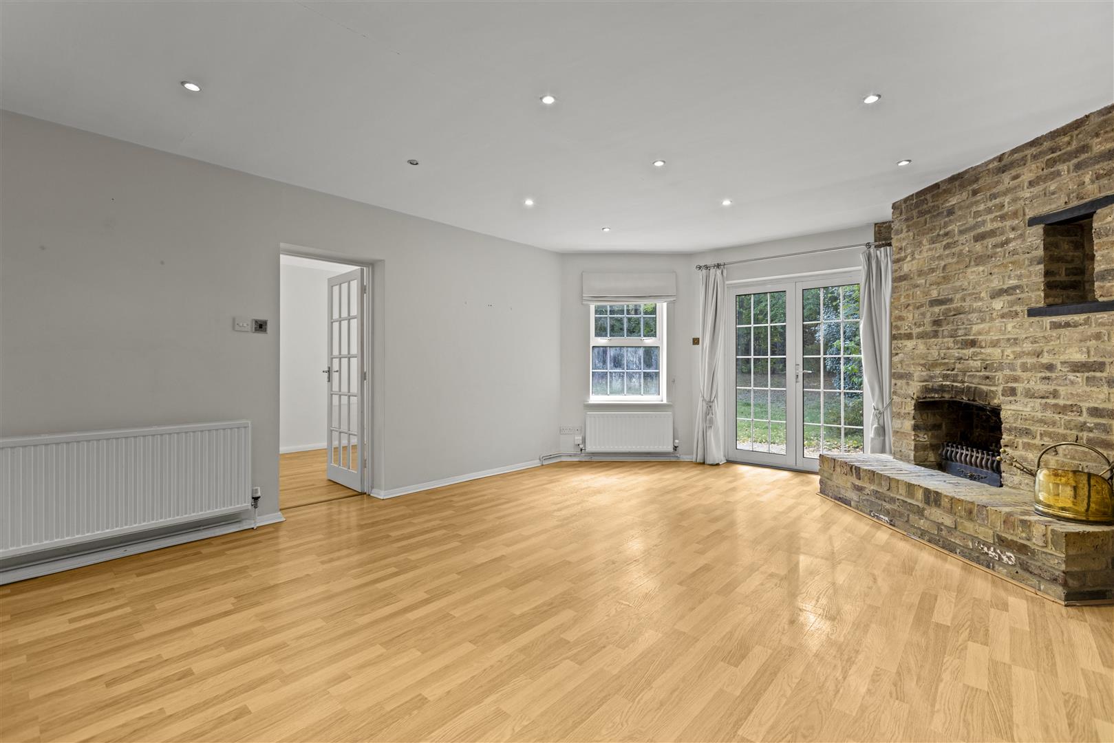 Woodlands Close, Ascot